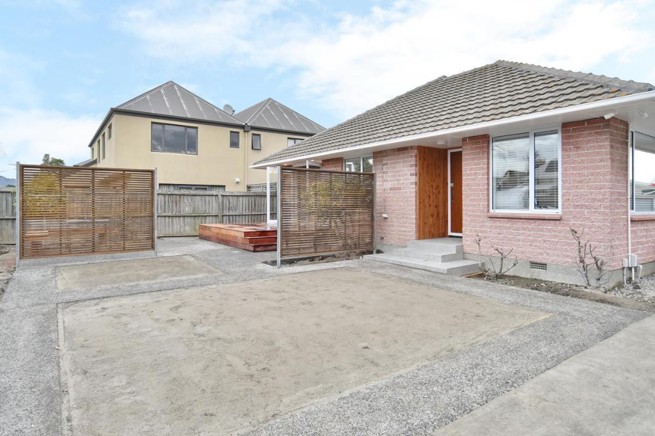 Brockworth Place - Christchurch Holiday Homes Exterior photo